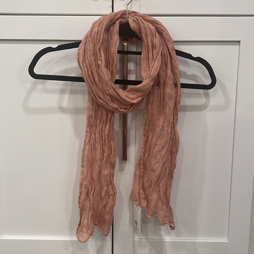 Eileen Fisher scarf. - Picture 4 of 5